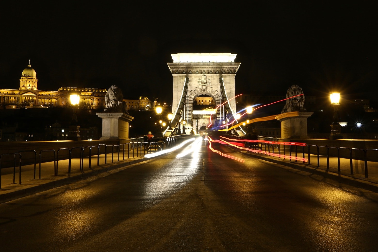 Chain Bridge Image of Szechenyi Chain Bridge