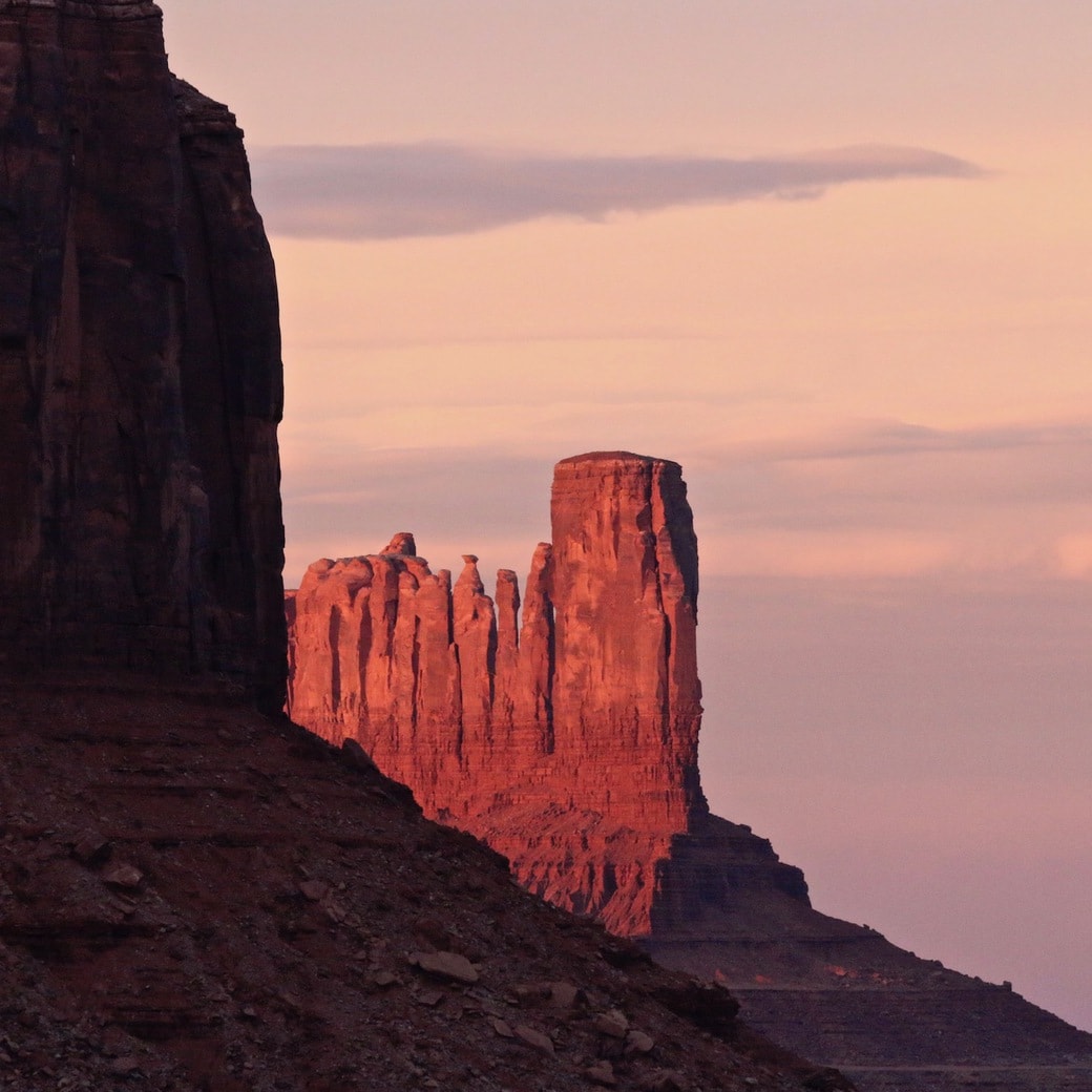 Monument Valley sunset Lovely sunset views in Monument Valley