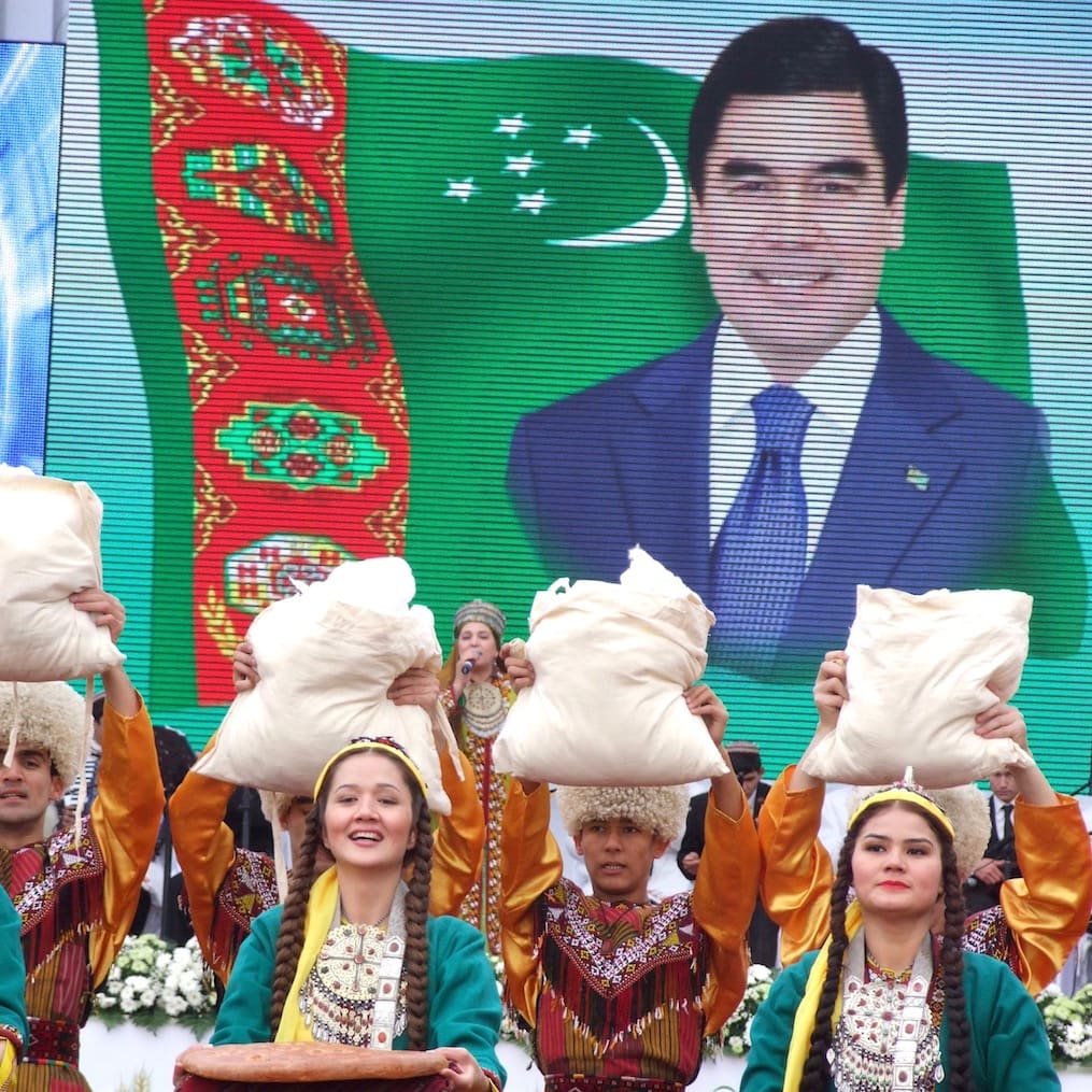 Personality cult Turkmen celebrations
