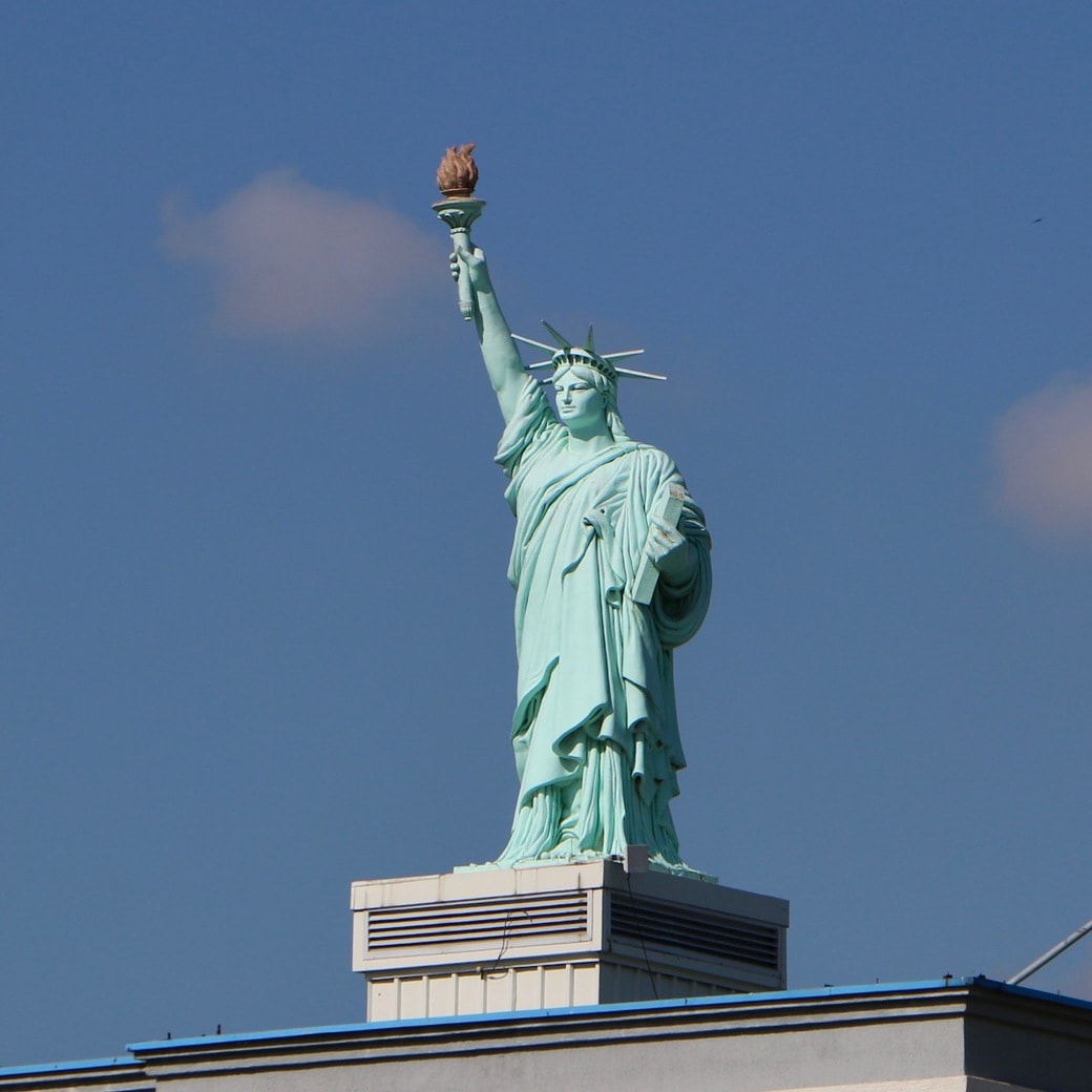 Statue of Liberty replica of the Statue of Liberty in Pristina