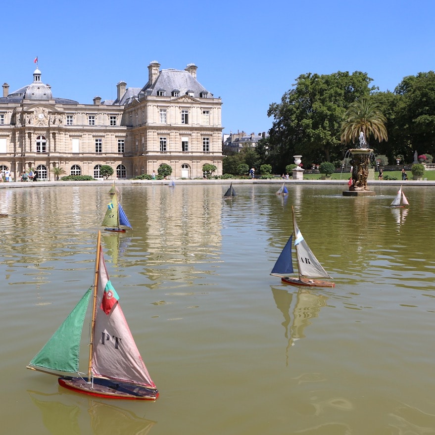 Toy boats Vintage toy boats in the pond