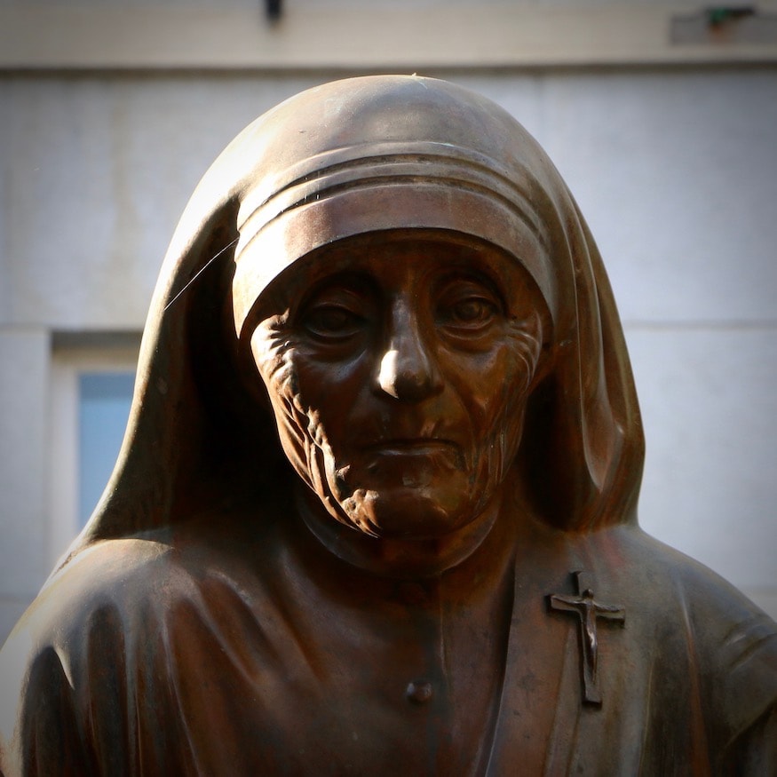 Statue of Mother Teresa Statue on Mother Theresa Boulevard