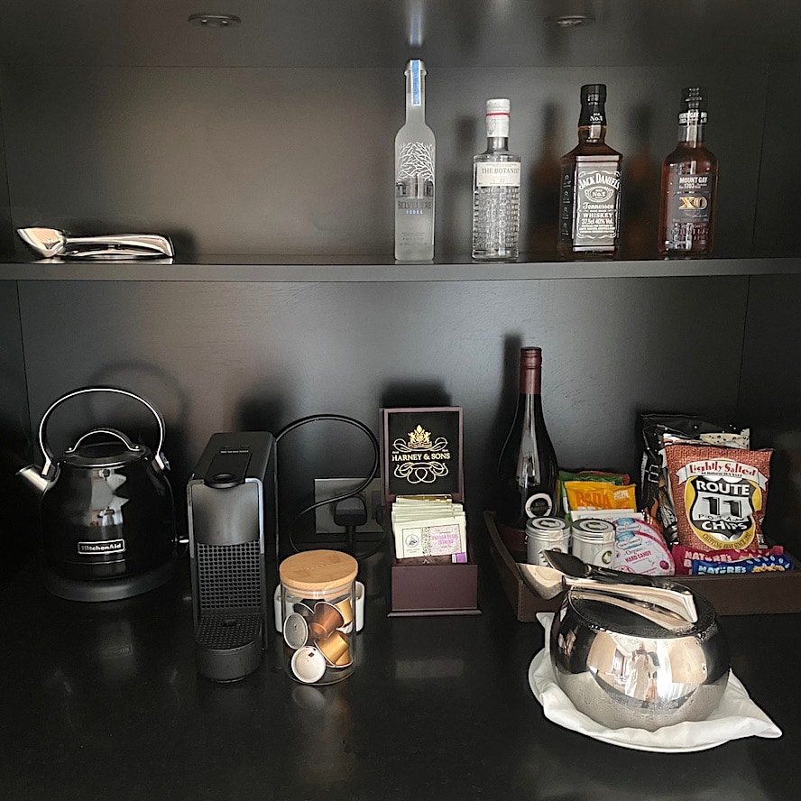 Minibar In-room minibar