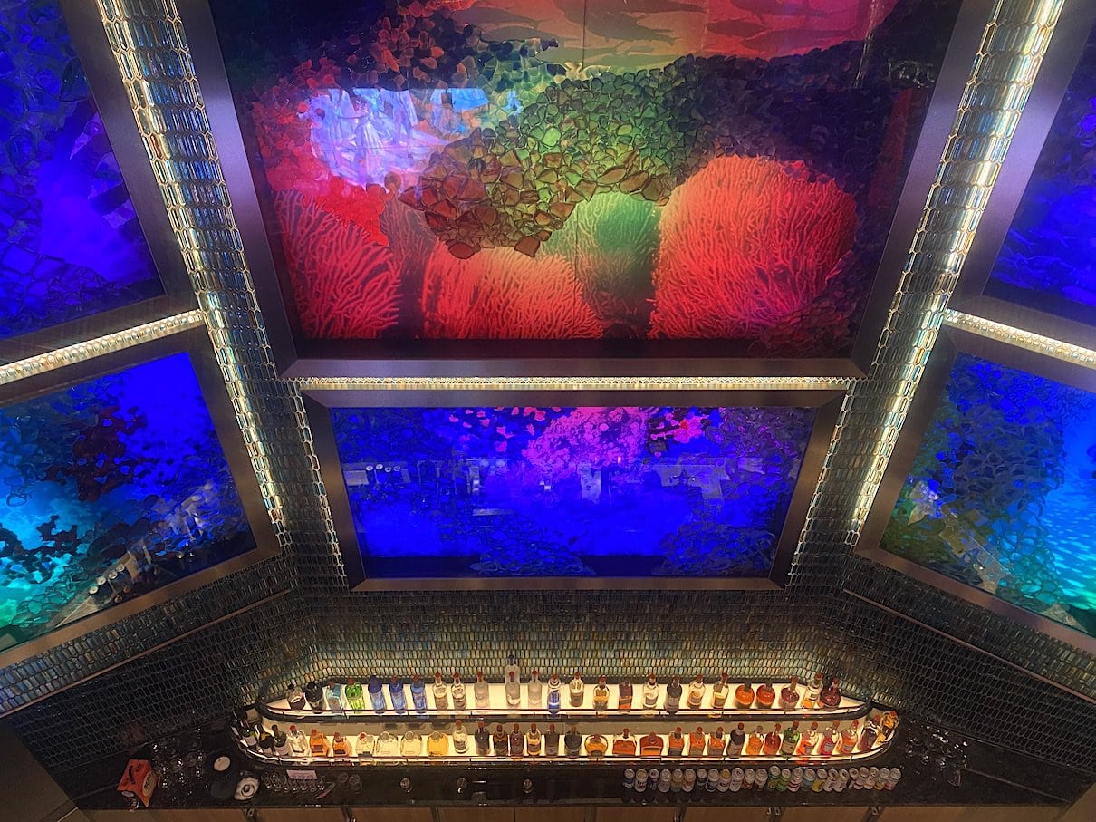 Enjoy the bars Nightlife on Carnival
