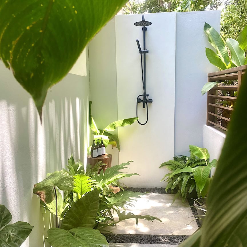 Outdoor shower Beach Bums shower