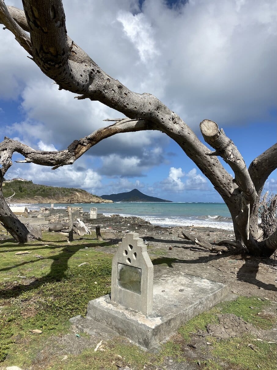 Cemetery in the sea Tibeau cemetery