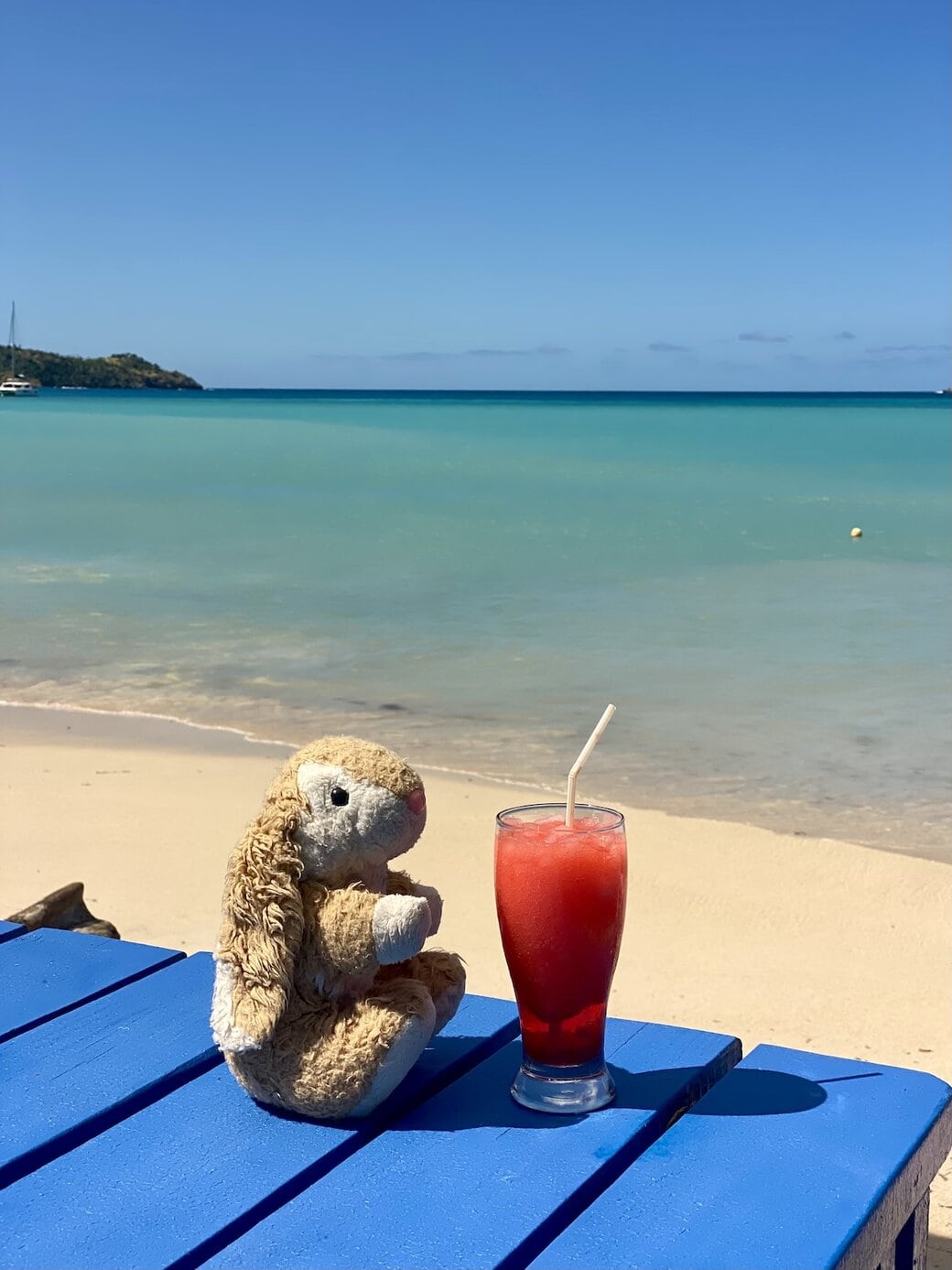 Drink on the beach Paradise Beach Club for drinks